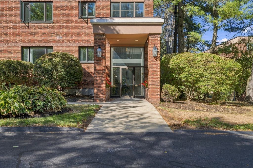 12 Ledgewood Way 21, Peabody, MA 01960