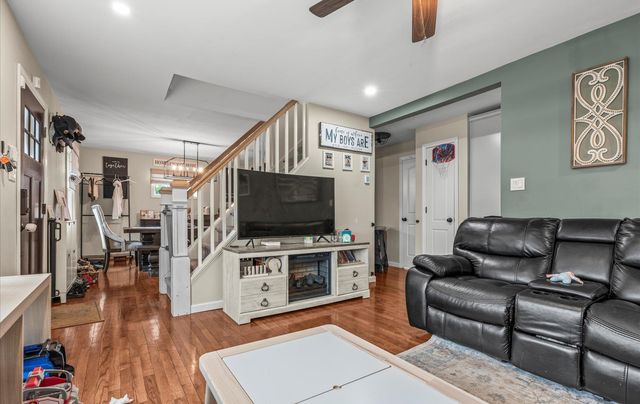 20 Kensington Avenue, Massapequa, NY 11758