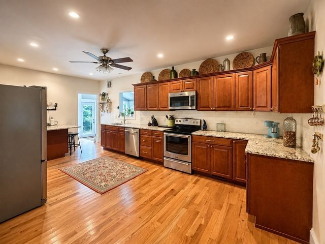 437 High St, Hanson, MA 02341