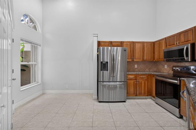 1602 Rosewood Way, Palm Beach Gardens, FL 33418