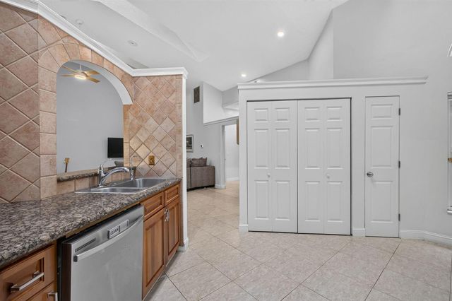 1602 Rosewood Way, Palm Beach Gardens, FL 33418