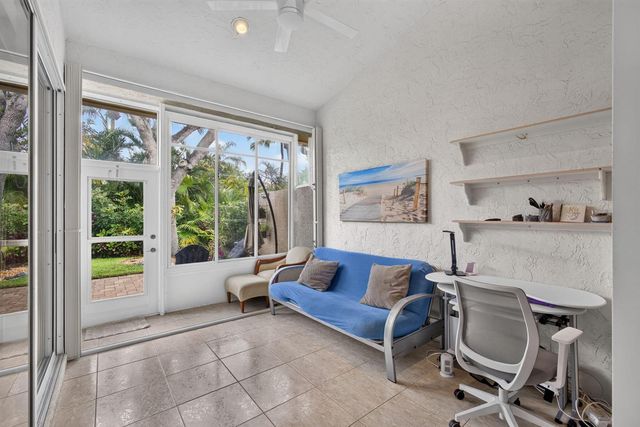 1602 Rosewood Way, Palm Beach Gardens, FL 33418