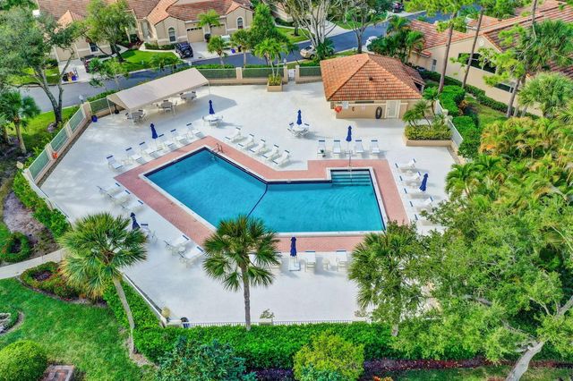 1602 Rosewood Way, Palm Beach Gardens, FL 33418