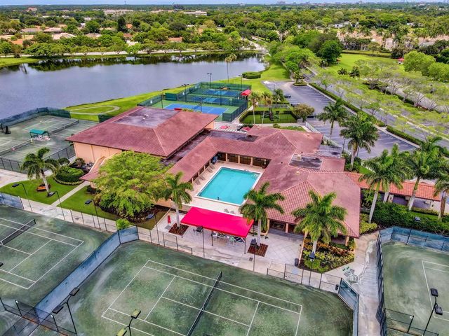 1602 Rosewood Way, Palm Beach Gardens, FL 33418