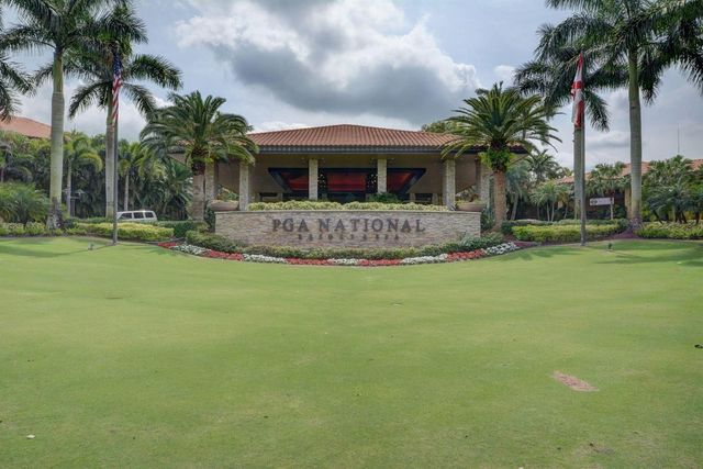 1602 Rosewood Way, Palm Beach Gardens, FL 33418