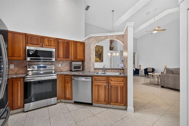 1602 Rosewood Way, Palm Beach Gardens, FL 33418