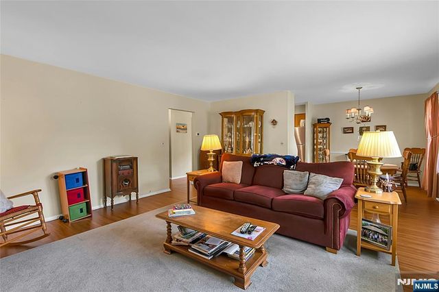 22-1 Tamaron Drive, Waldwick, NJ 07463