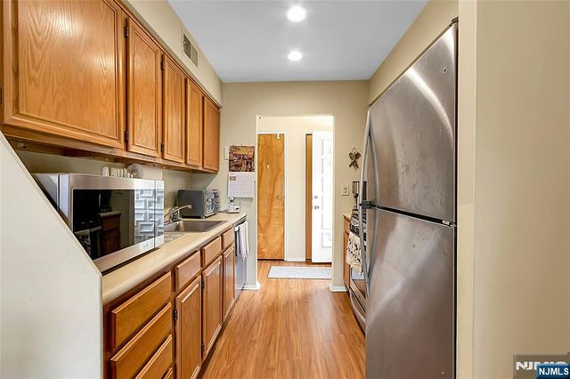 22-1 Tamaron Drive, Waldwick, NJ 07463