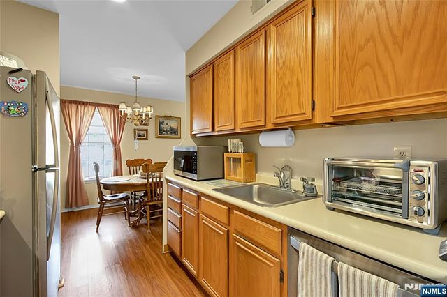 22-1 Tamaron Drive, Waldwick, NJ 07463