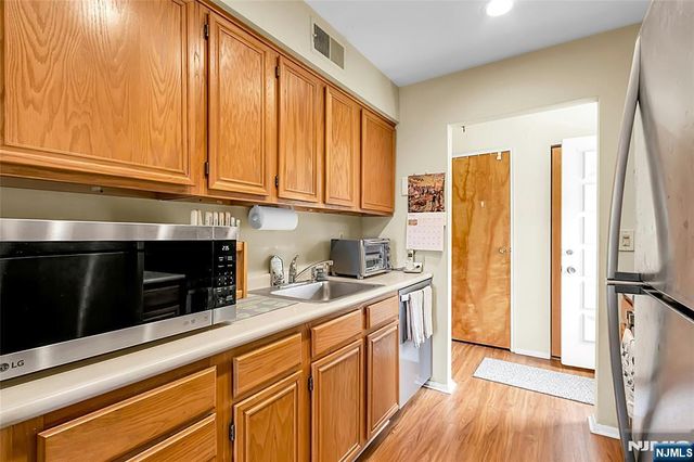 22-1 Tamaron Drive, Waldwick, NJ 07463