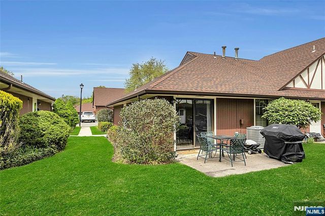 22-1 Tamaron Drive, Waldwick, NJ 07463