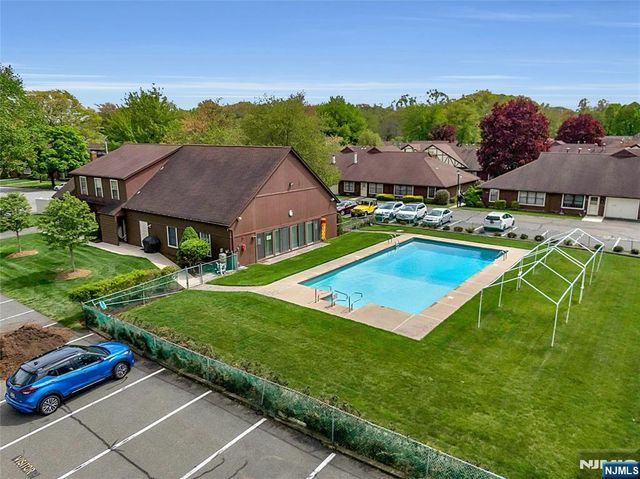 22-1 Tamaron Drive, Waldwick, NJ 07463