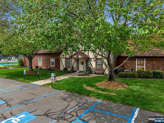 22-1 Tamaron Drive, Waldwick, NJ 07463