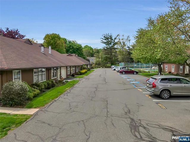 22-1 Tamaron Drive, Waldwick, NJ 07463