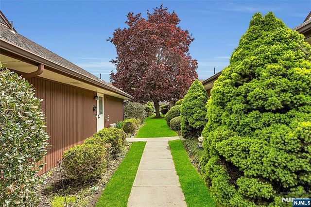 22-1 Tamaron Drive, Waldwick, NJ 07463