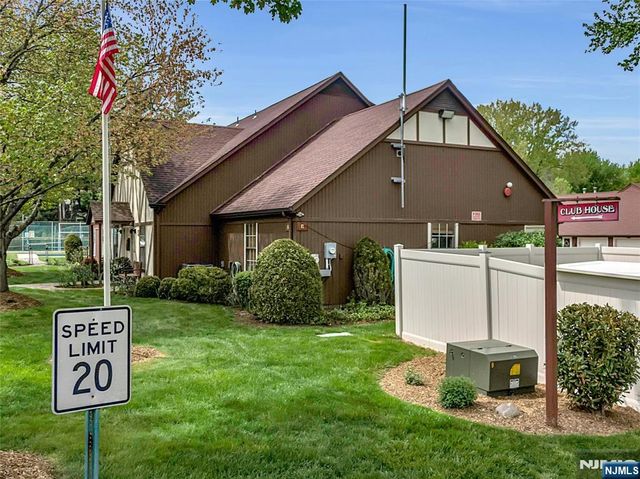 22-1 Tamaron Drive, Waldwick, NJ 07463