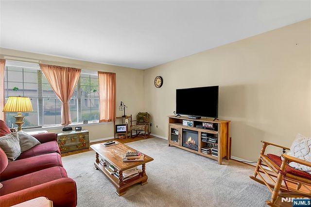 22-1 Tamaron Drive, Waldwick, NJ 07463