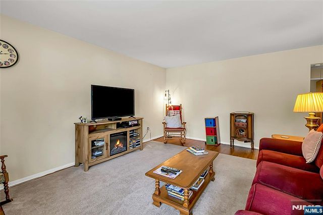 22-1 Tamaron Drive, Waldwick, NJ 07463