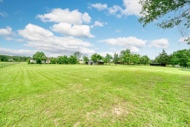 5350 Wiseman Road, Midway, TX 75852