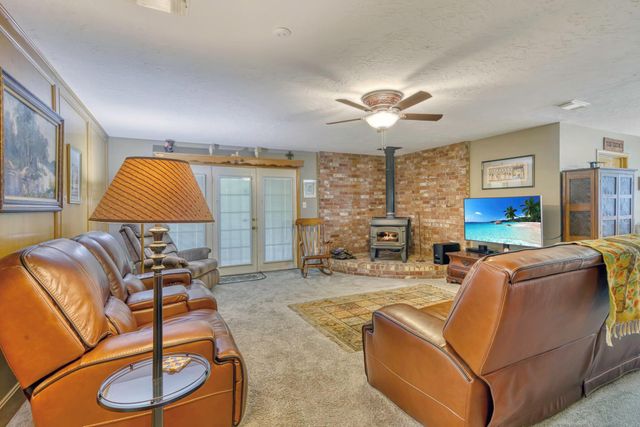 5350 Wiseman Road, Midway, TX 75852
