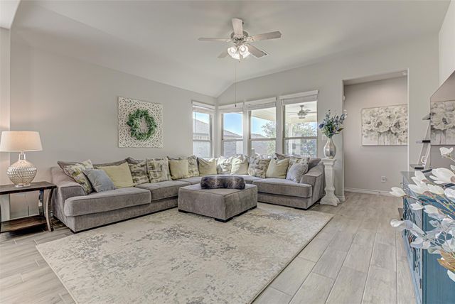117 Scenic Hills CIR, Georgetown, TX 78628