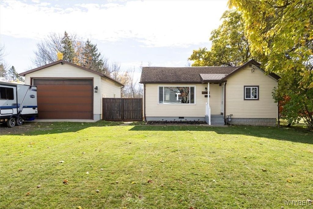 106 Grove Street, Evans, NY 14006