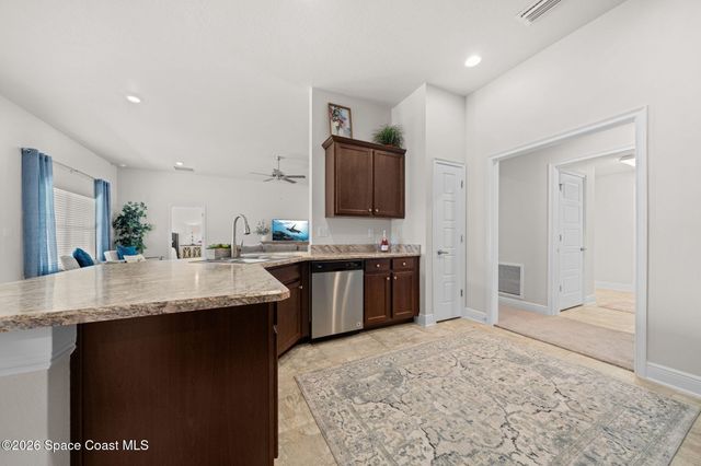 147 SW Whirl Street SW, Palm Bay, FL 32908