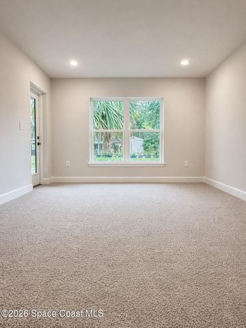 147 SW Whirl Street SW, Palm Bay, FL 32908
