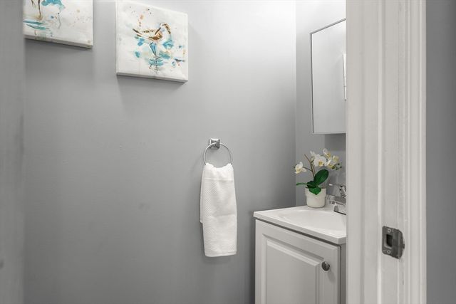 32 Alma St 32, Lawrence, MA 01841