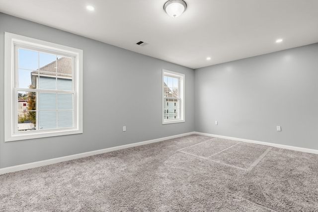 32 Alma St 32, Lawrence, MA 01841