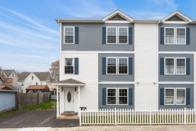 32 Alma St 32, Lawrence, MA 01841