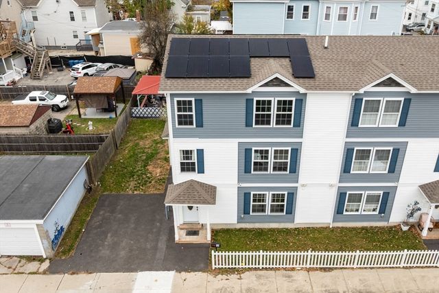 32 Alma St 32, Lawrence, MA 01841