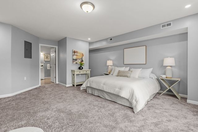 32 Alma St 32, Lawrence, MA 01841