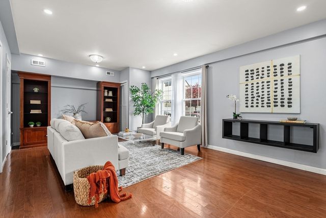 32 Alma St 32, Lawrence, MA 01841