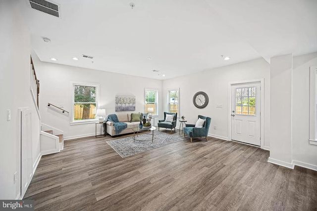 799 CENTRAL AVE E, Edgewater, MD 21037