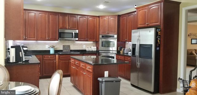 8171 DOUGLAS FIR DR, Lorton, VA 22079