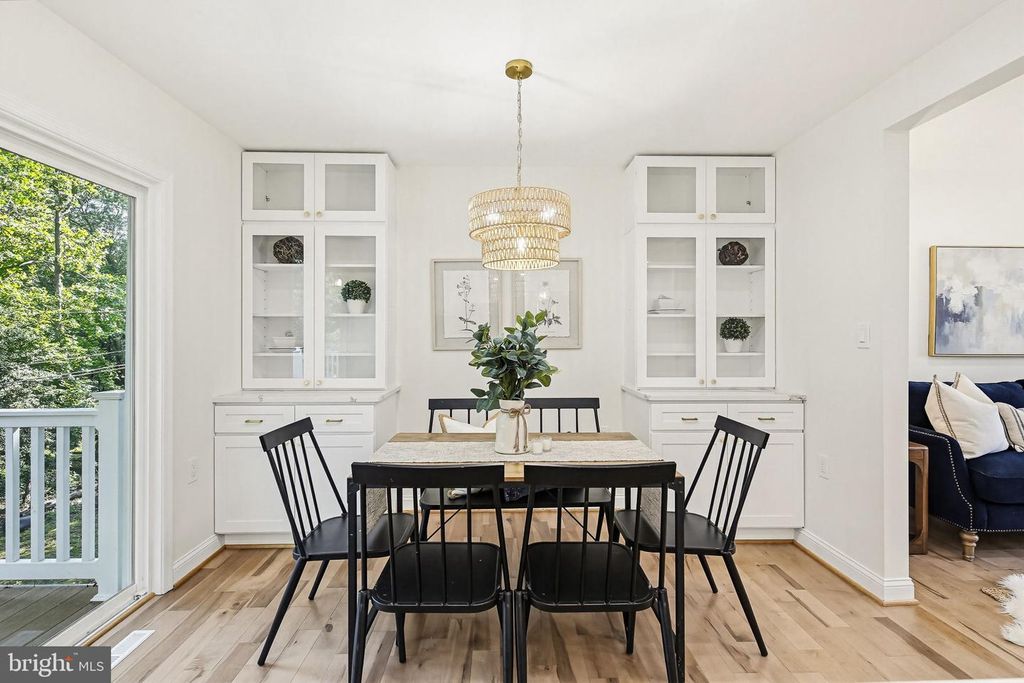 Image 12 of property listing at 3 BELHAVEN CT, Severna Park, MD 21146