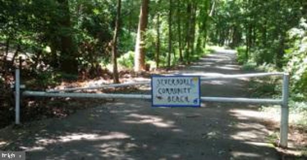 Image 40 of property listing at 3 BELHAVEN CT, Severna Park, MD 21146