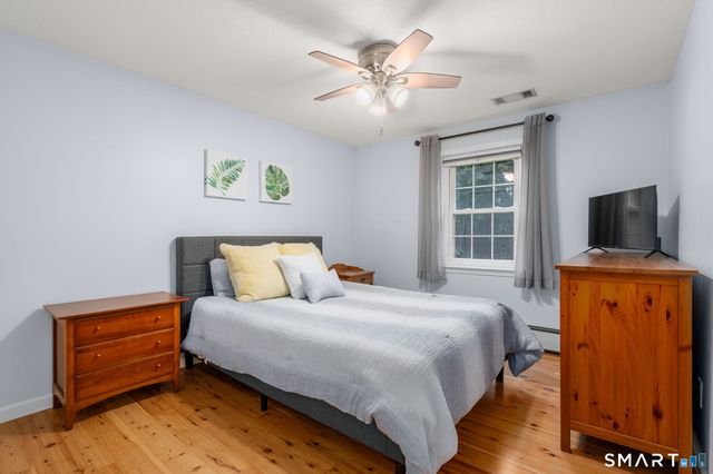 5 Bell Court, Portland, CT 06480