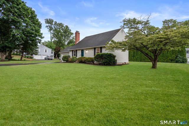 5 Bell Court, Portland, CT 06480