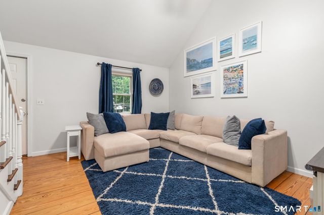 5 Bell Court, Portland, CT 06480