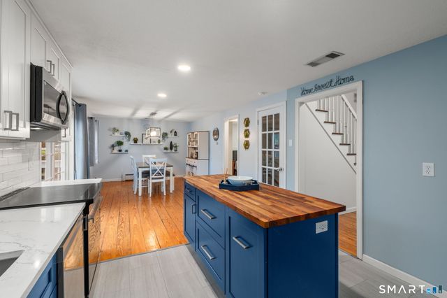 5 Bell Court, Portland, CT 06480