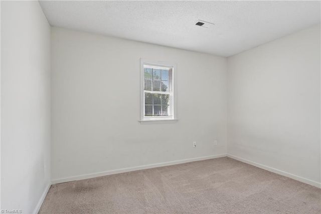 1549 Squires Lane, Kernersville, NC 27284