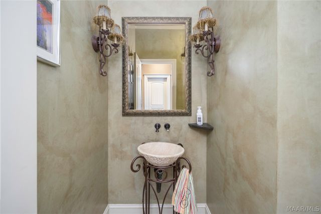 6160 HENLEY Way, Montgomery, AL 36117