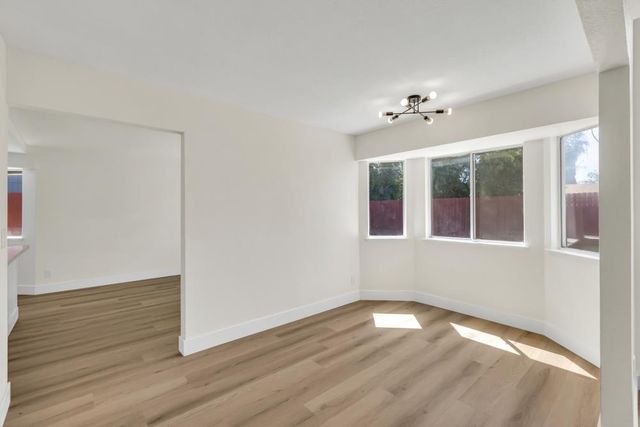 7033 Castle Creek Way, Rio Linda, CA 95673