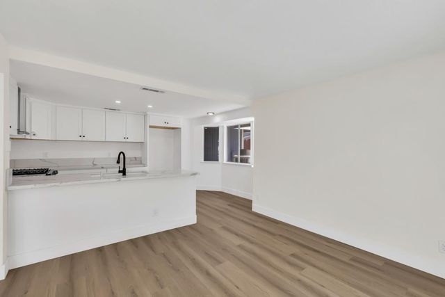 7033 Castle Creek Way, Rio Linda, CA 95673