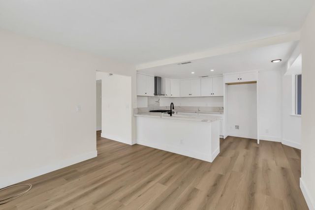 7033 Castle Creek Way, Rio Linda, CA 95673