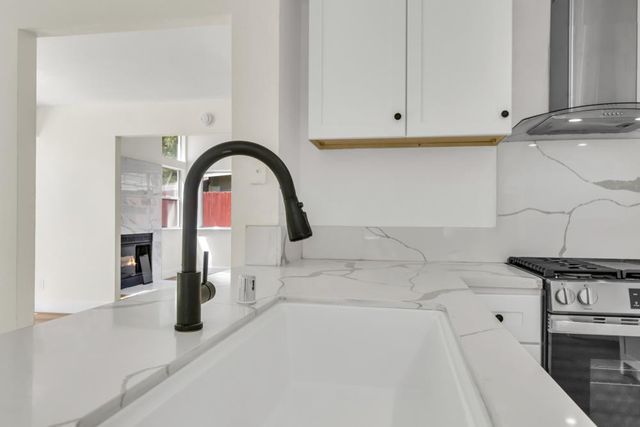 7033 Castle Creek Way, Rio Linda, CA 95673