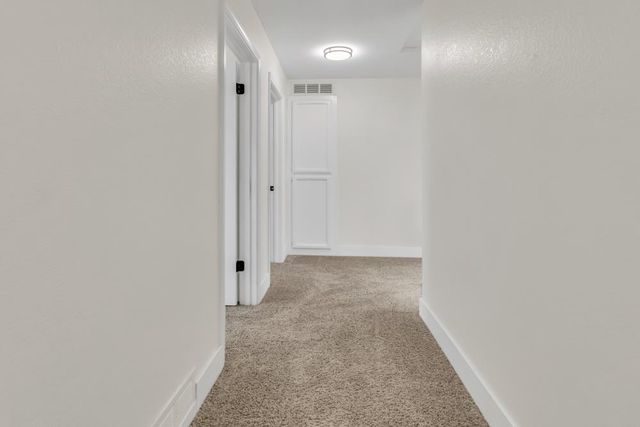 7033 Castle Creek Way, Rio Linda, CA 95673