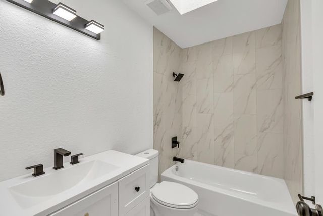 7033 Castle Creek Way, Rio Linda, CA 95673